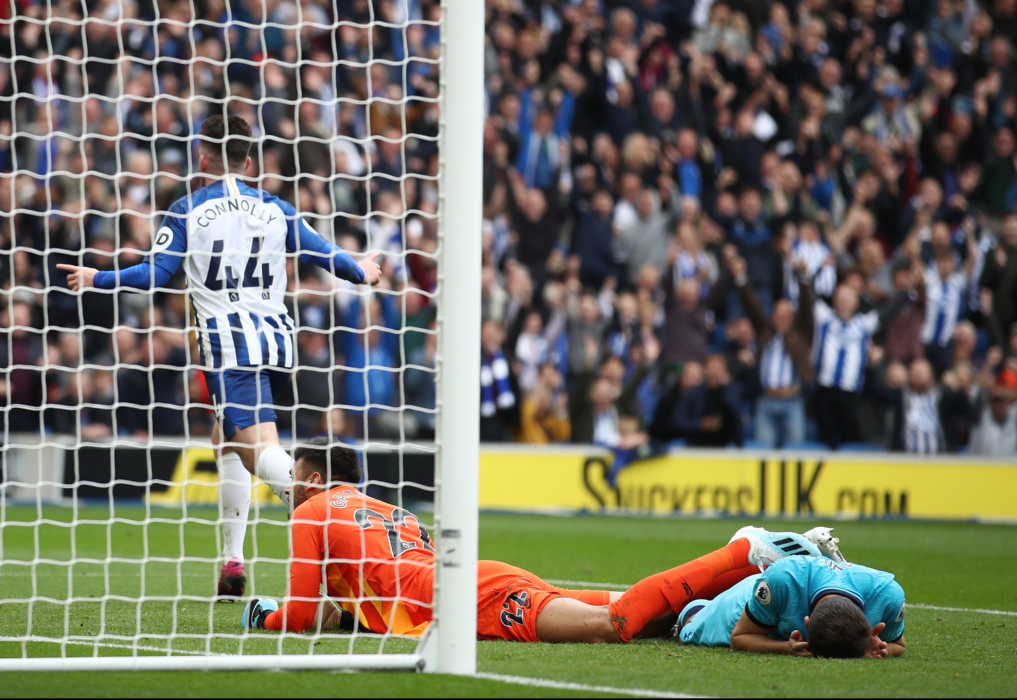 科隆对其估 科隆对其估